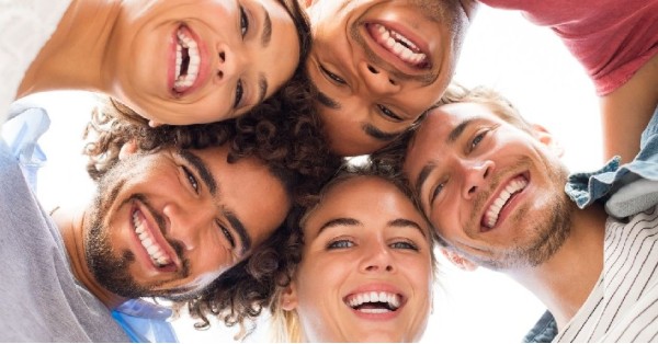 Sorriso Gengivale: Come Correggerlo Senza Chirurgia Sorriso Gengivale: Come Correggerlo Senza Chirurgia